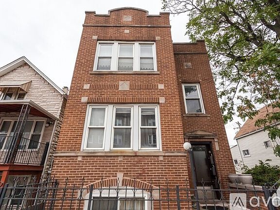 2nd image of 2436 W Diversey Ave #2