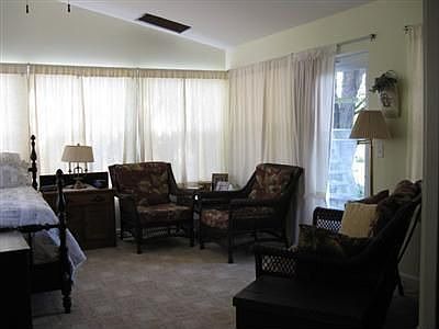 5th image of 162 Oak Dr