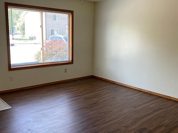 4th image of 2220 N Illinois Ave #B