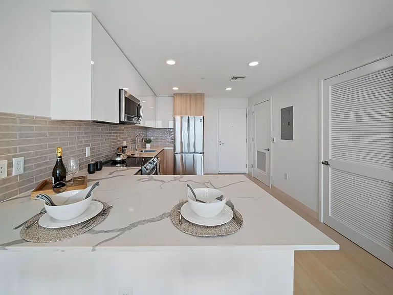 1818 Park — Photo 8