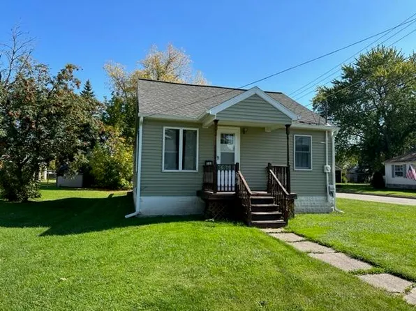 1513 Minneapolis St, Sault Sainte Marie, MI 49783