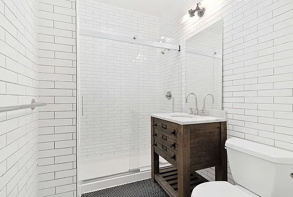 Sold by Compass | media 21