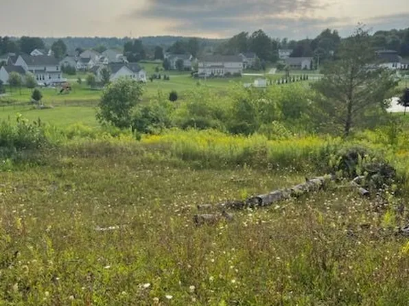 4351 Outlook Dr #76, Syracuse, NY 13215