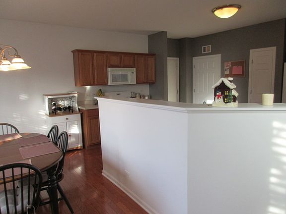 5th image of 42A Southwicke Dr #A