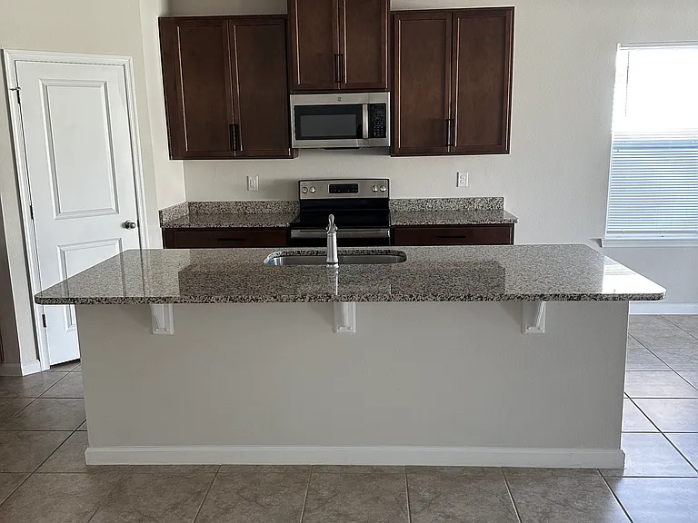 3045 Lake Tahoe St — Photo 7