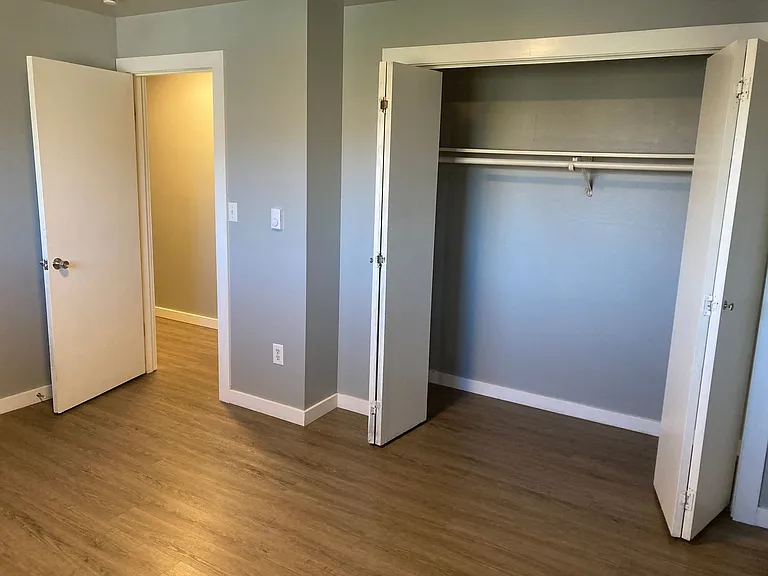 Eagle Court Apartments — Photo 40