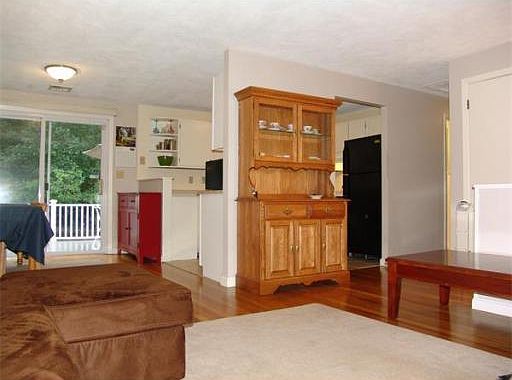 2nd image of 39 Westwood St