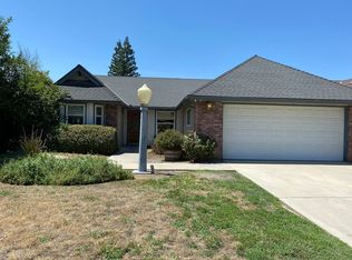 517 N Peppertree St, Visalia, CA 93291