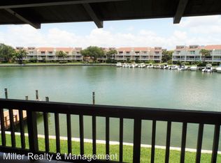 548 Plaza Seville Ct APT 92, Treasure Island, FL 33706