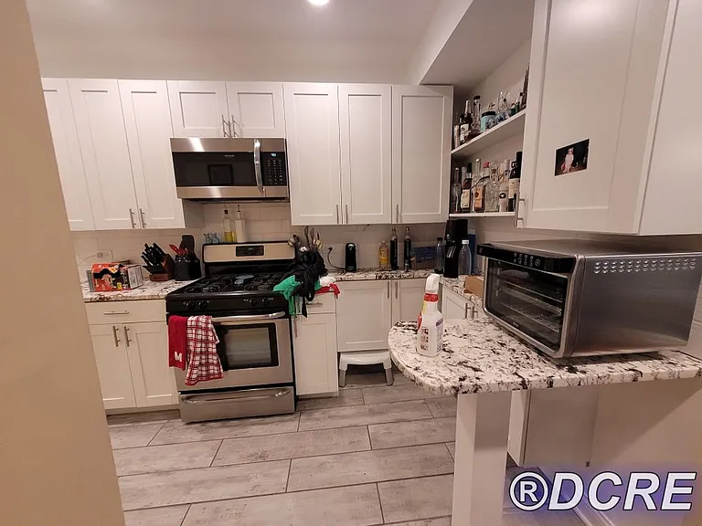 3220 N Wolcott Ave #2 — Photo 13