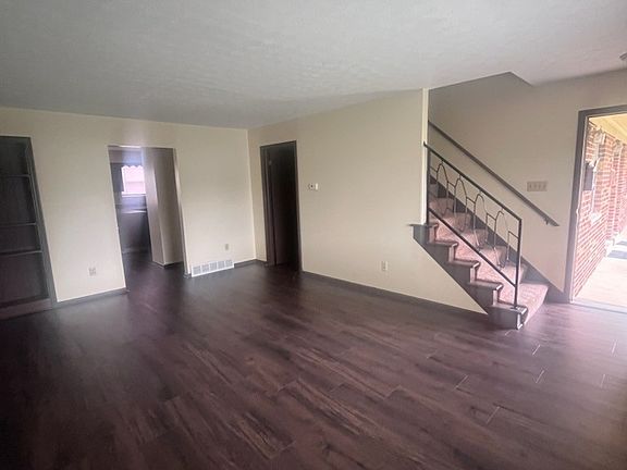 3rd image of 1412 Bradshire Dr