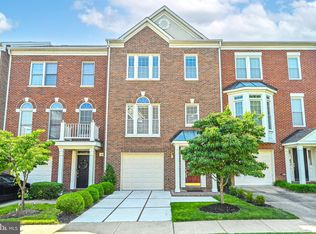4102 Kentmere Sq, Fairfax, VA 22030