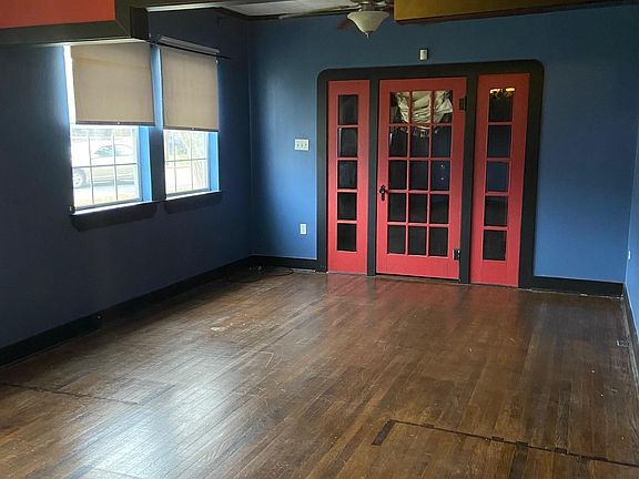 4th image of 1401 Himalaya Ave