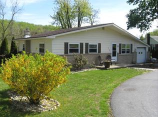 1198 Old Lancaster Pike, Sinking Spring, PA 19608
