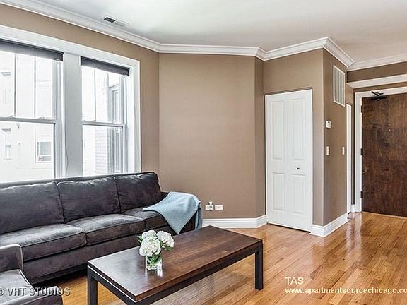 5th image of 4863 N Hermitage Ave APT 3E