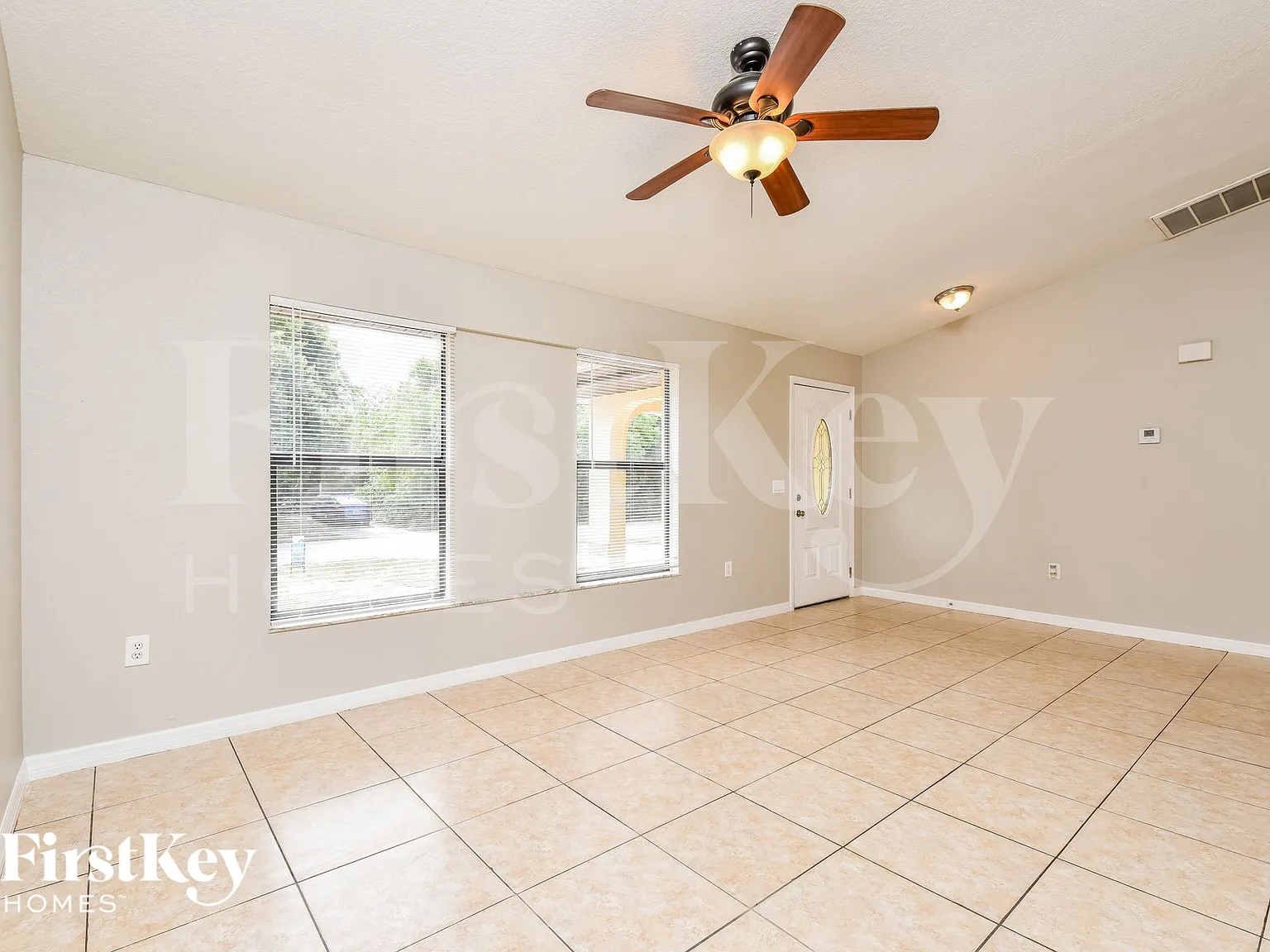 3 bed, 2.0 bath, 1193 sqft, $1,755 — Photo 3