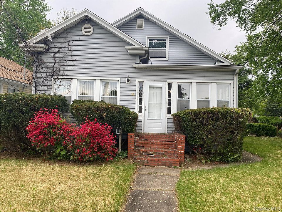 1st image of 32 Rosemont Boulevard