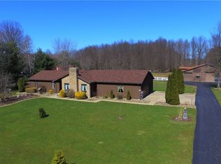 1410 Bristol Champion Townline Rd NW, Bristolville, OH 44402
