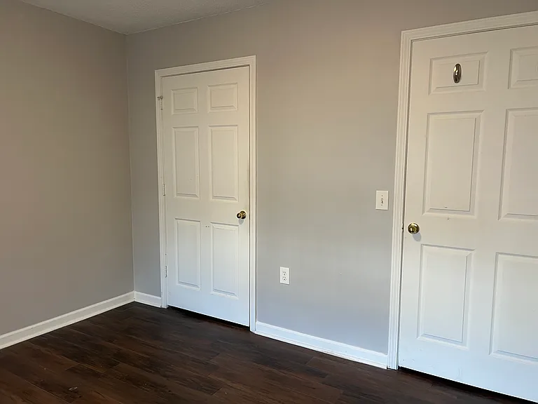 186 University Village Dr #D — Photo 7