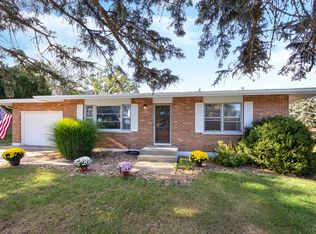 916 Hayden Dr, McHenry, IL 60051