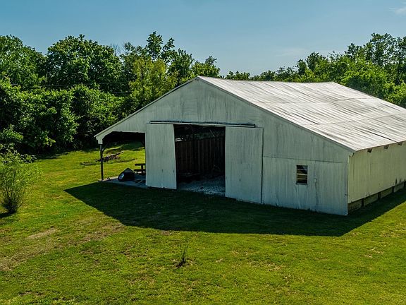 2nd image of 1890 N Reed Station Rd