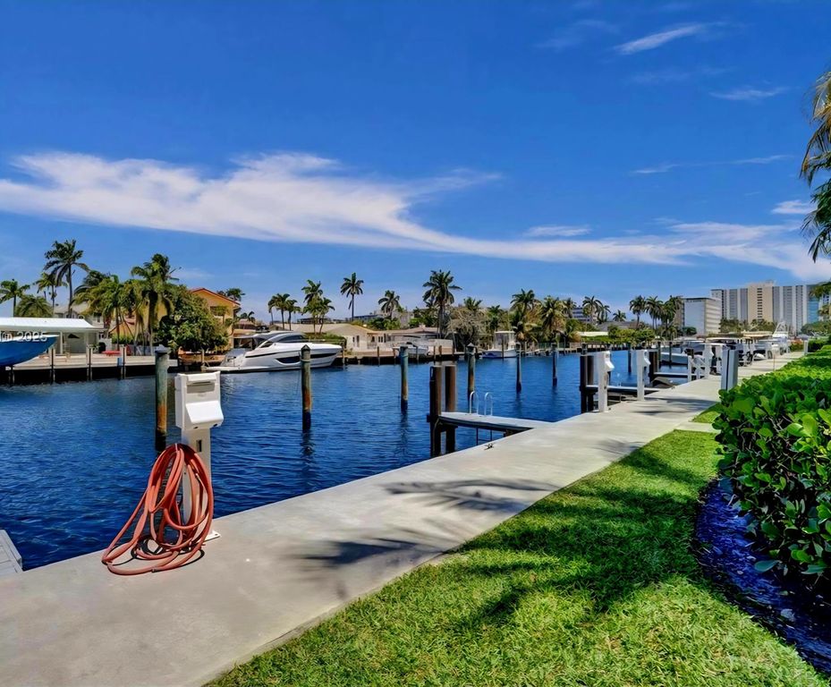 2743 NE 1st Street, Pompano Beach