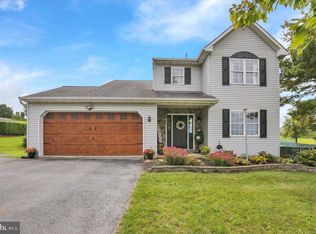 170 Cornerstone Dr, Mohrsville, PA 19541