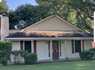 110 E Weeks Dr, Youngsville, LA 70592