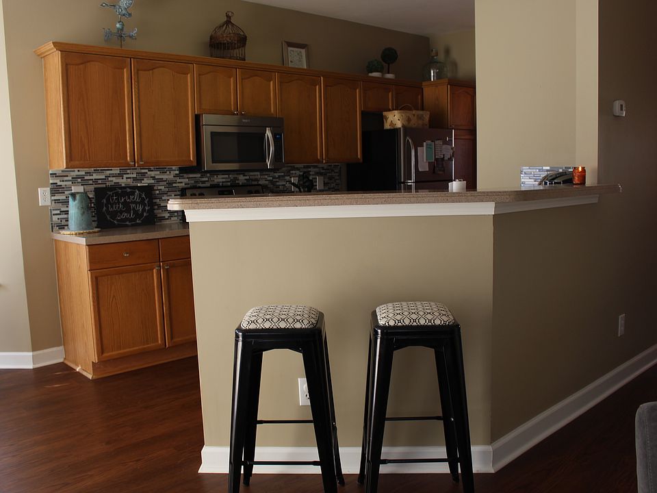Updated kitchen with bar