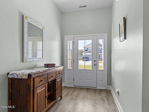 4th image of 205 Mango Place S