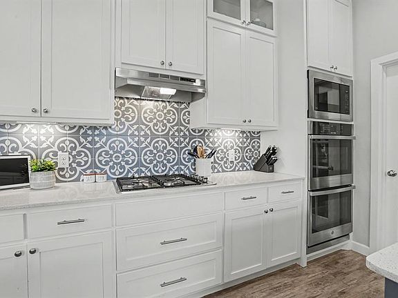 3rd image of 18208 Jimenez Dr