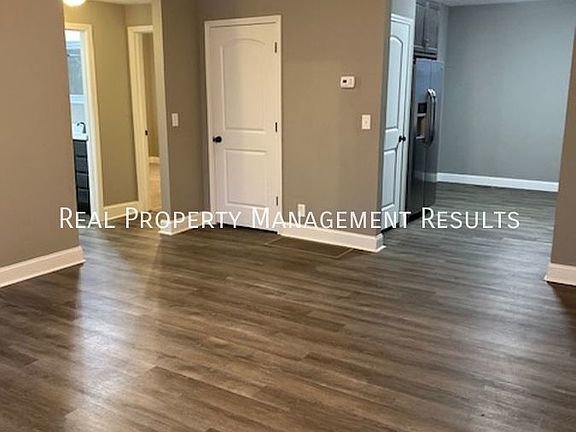 4th image of 700 S Bennighof Ave #B