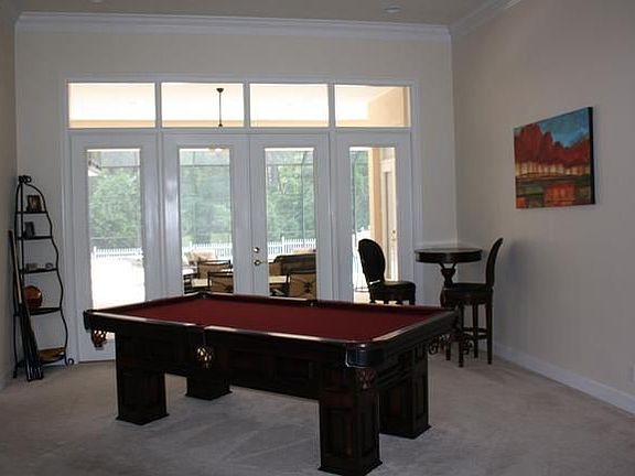 4th image of 3825 Capitol Dr