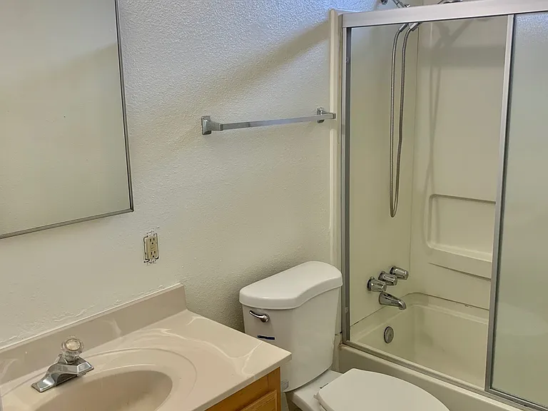 332 W Myers Ave — Photo 9