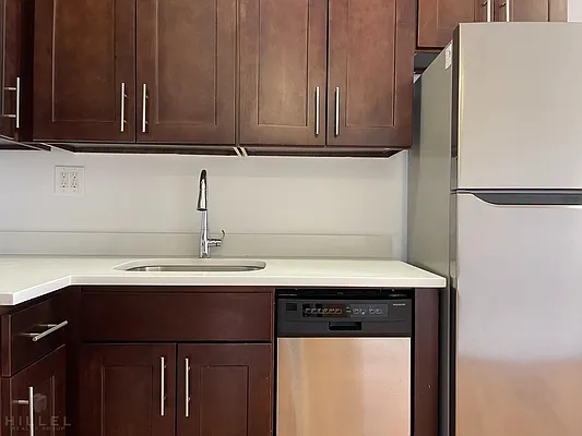 Rented by Hillel Realty Group | media 3