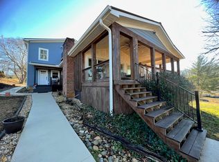 1583 Lakeview Rd, Lavonia, GA 30553