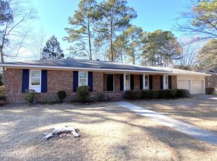 2012 Sherwood Dr, Greenville, NC 27858