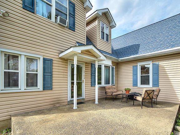 3rd image of 2194 Harmony Ln