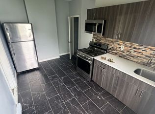 32 Van Cortlandt Park Ave 2S-FLR 2, Yonkers, NY 10701