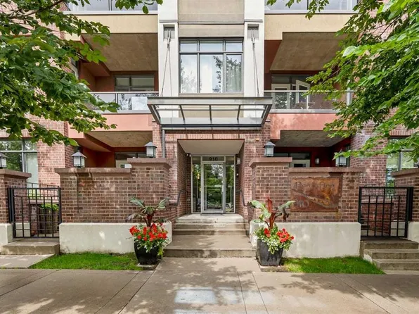 910 S Centre Ave NE #513, Calgary, AB T2E 9C7