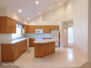 313 SW Cascade Meadow Dr, Sublimity, OR 97385