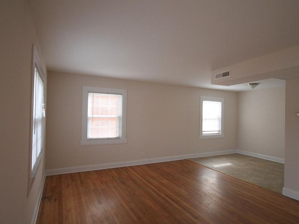 1st image of 887 Louise Cir