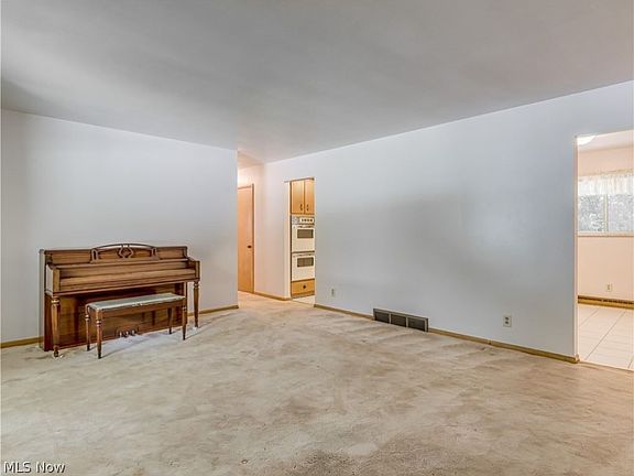 5th image of 3865 Kay Dr