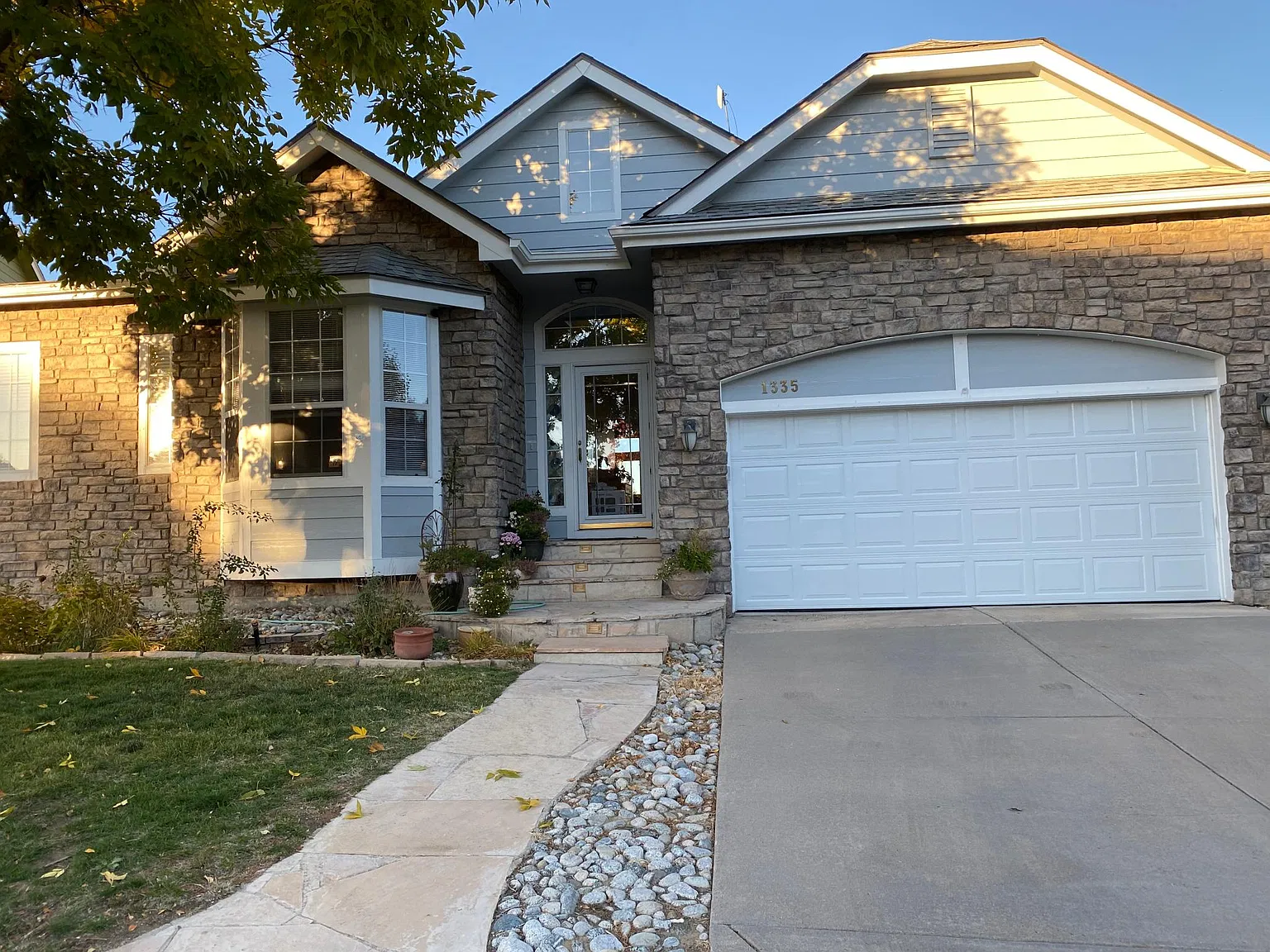 1335 Iris Circle — Photo 1