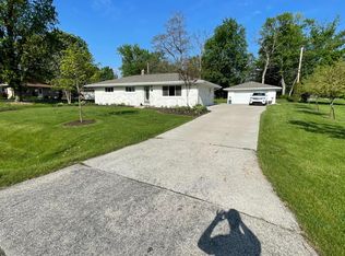 8420 S 36th St, Franklin, WI 53132