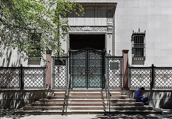 4th image of 15 E 36th St #8C