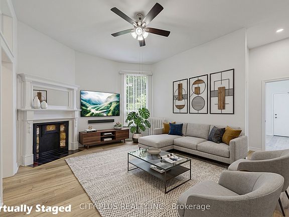 3rd image of 107 Spadina Rd #105