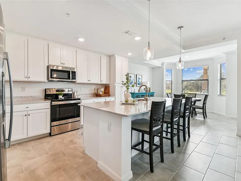 18114 Gawthrop Dr #106 — Photo 2