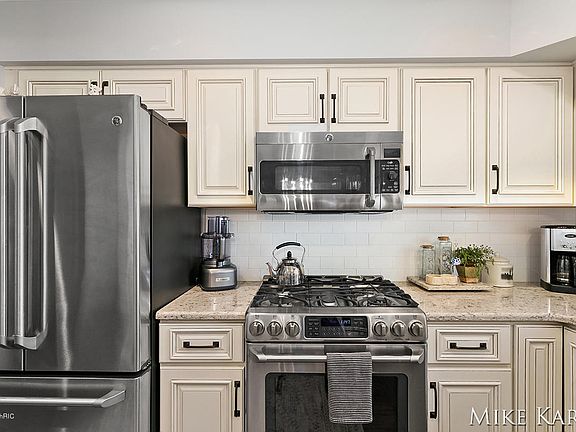 5th image of 7847 Oakmont Ct NE #52