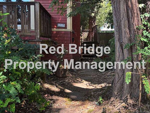 2nd image of 1327 SE Nehalem St
